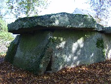 Bagneux dolmen (aqncient-wisdom.co.uk)